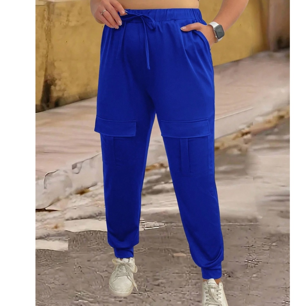 Plus High Waisted Pockets Cargo Capri Pants